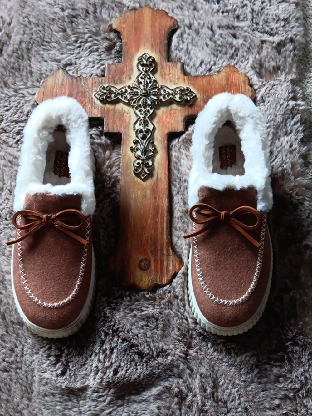 Skechers Brown Faux-Shearling Moccasin Slippers with White Lining
